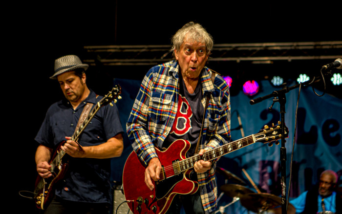Elvin Bishop playing the Blues