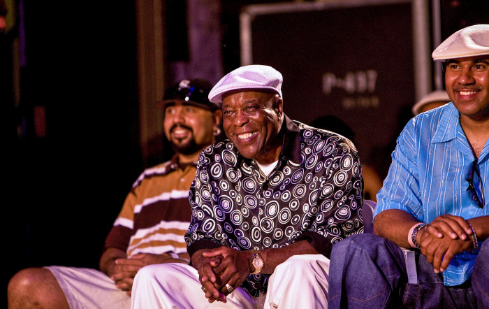 Buddy Guy and the Brooks brothers Wayne and Ronnie waiting for BB King Chicago Blues fetival Muisc